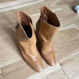 SCHUTZ Caramel Leather Pointed Toe Ankle Booties